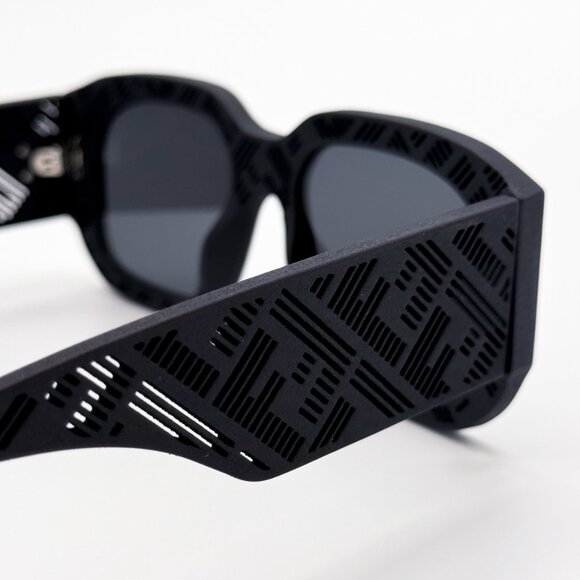 NEW FENDI FE40113I 02A MATTE BLACK UNISEX SUNGLASSES FENDI - Picture 10 of 15